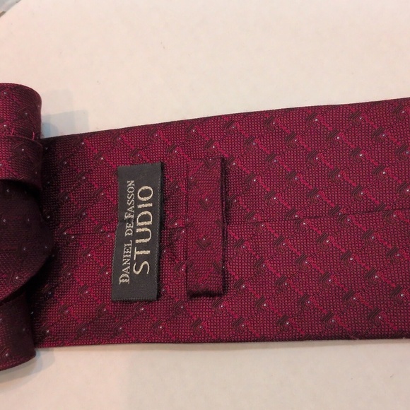 Daniel De Fasson Studio Men's 100% Silk Handmade Tie - Maroon w/White Pin Dots - Picture 4 of 6